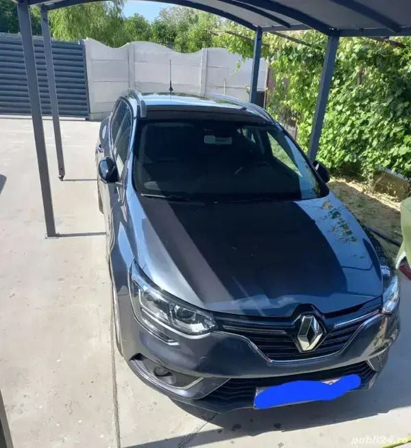 Utilizat 2018 Renault Mégane IV Hatchback | 9.000 EUR (Preț bun) - Imagine 1/4