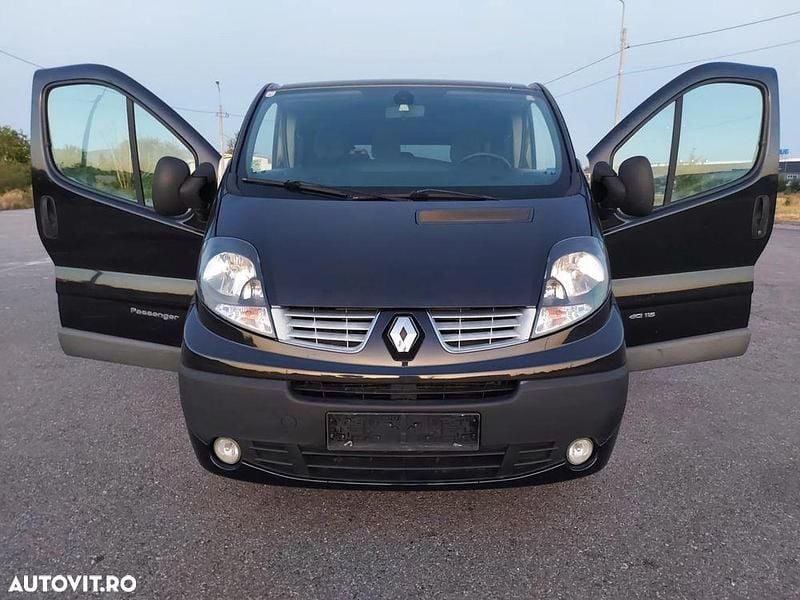 Culoarenegru Utilizat 2014 Renault Trafic Van | 10.790 EUR (Preț bun) - Imagine 1/4