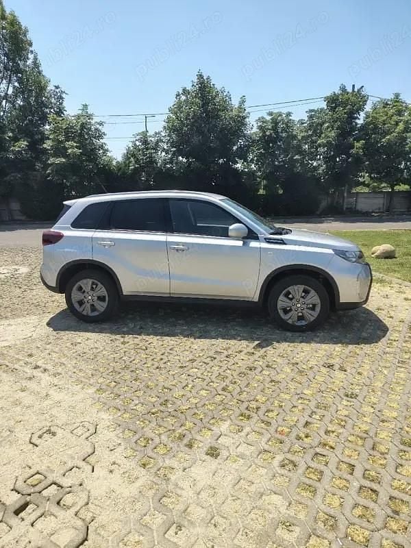 Second-hand Suzuki Vitara 129 CP (94 kW) 2025 Gri SUV