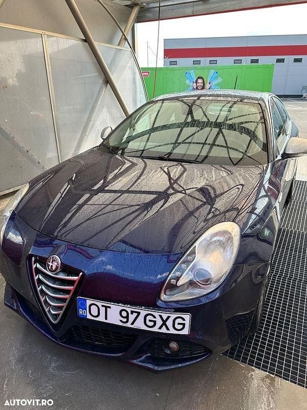 Culoarealbastru Utilizat 2011 Alfa Romeo Giulietta Hatchback | 5.900 EUR (Scump) - Imagine 1/4