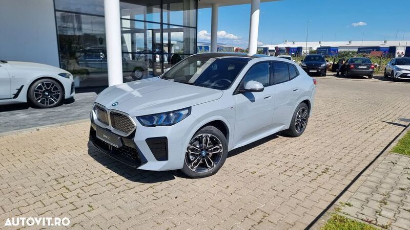 Gri Nouă 2025 BMW iX2 Sport Line SUV | 61.381 EUR - Imagine 1/4