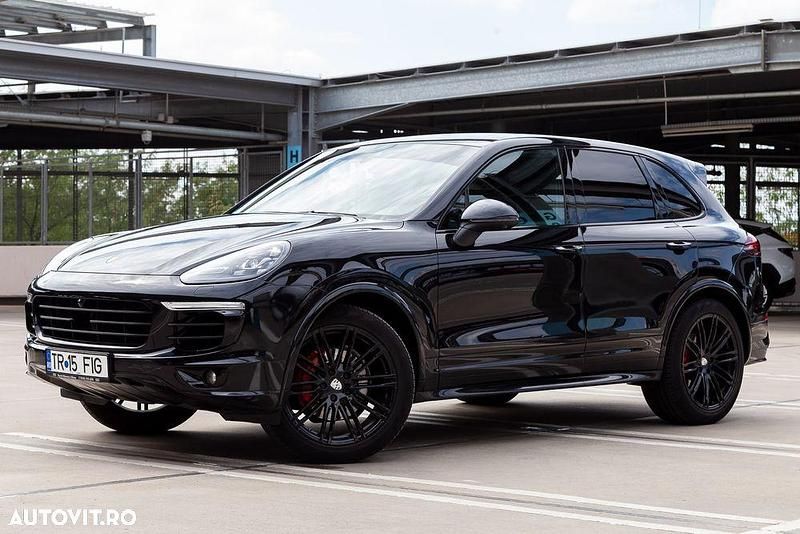 Culoarenegru Utilizat 2017 Porsche Cayenne Platinum Edition SUV | 36.700 EUR (Scump) - Imagine 1/4