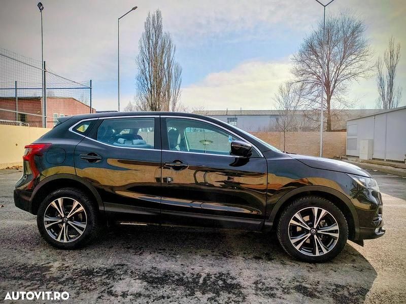 Second-hand Nissan Qashqai Acenta 149 CP (109 kW) 2019 Culoarenegru SUV