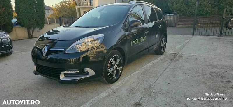 Culoarenegru Utilizat 2013 Renault Grand Scénic III Expression Monovolum | 5.150 EUR (Preț bun) - Imagine 1/4