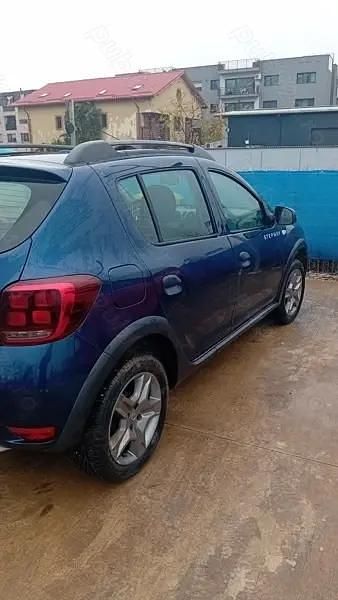 Utilizat 2018 Dacia Sandero Berlinǎ | 8.000 EUR (Preț bun) - Imagine 1/4