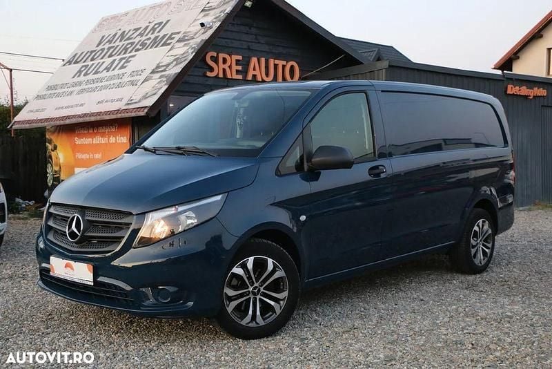 Culoarealbastru Utilizat 2019 Mercedes Vito Monovolum | 19.000 EUR (Preț bun) - Imagine 1/4