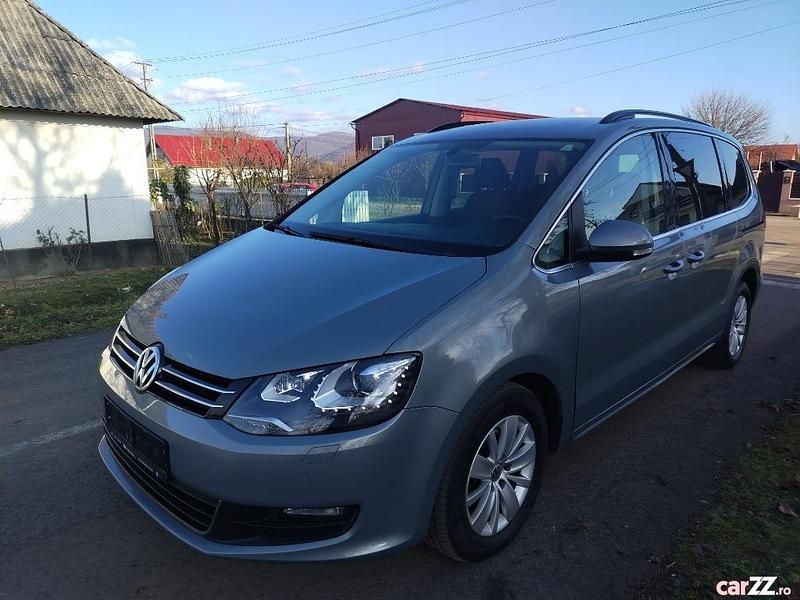 Gri Utilizat 2011 VW Sharan Monovolum | 7.950 EUR - Imagine 1/4