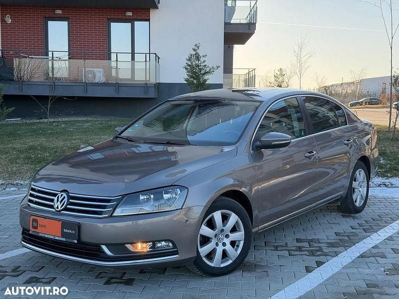 Culoarebej Utilizat 2011 VW Passat Highline Berlinǎ | 6.500 EUR (Preț bun) - Imagine 1/4