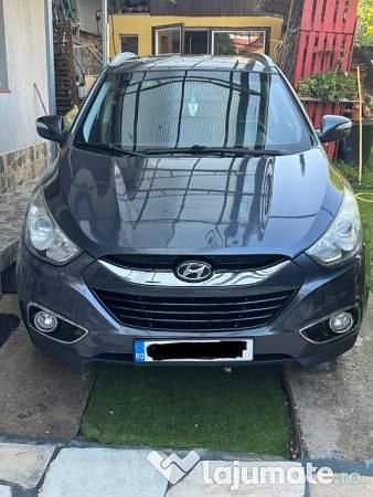 Gri Utilizat 2011 Hyundai ix35 SUV | 9.900 EUR (Puțin scump) - Imagine 1/4