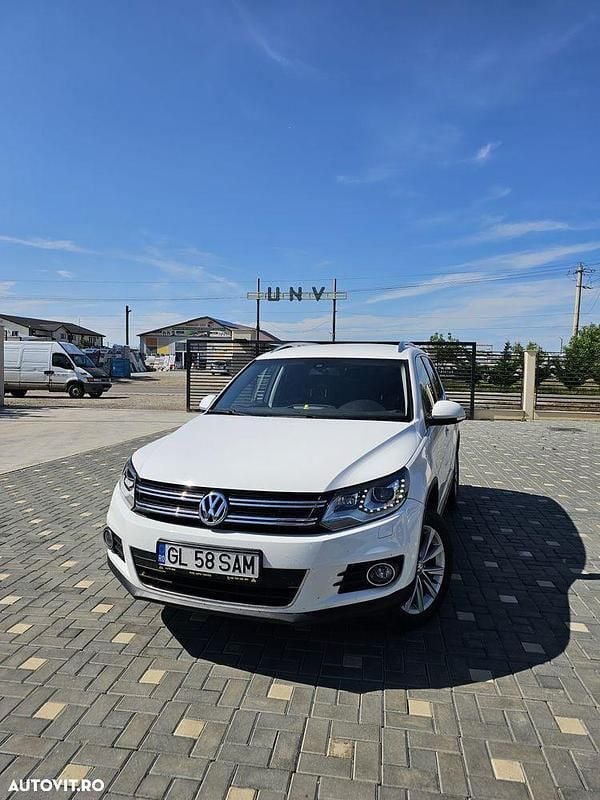 Alb Utilizat 2013 VW Tiguan Sportline SUV | 11.000 EUR (Preț OK) - Imagine 1/4