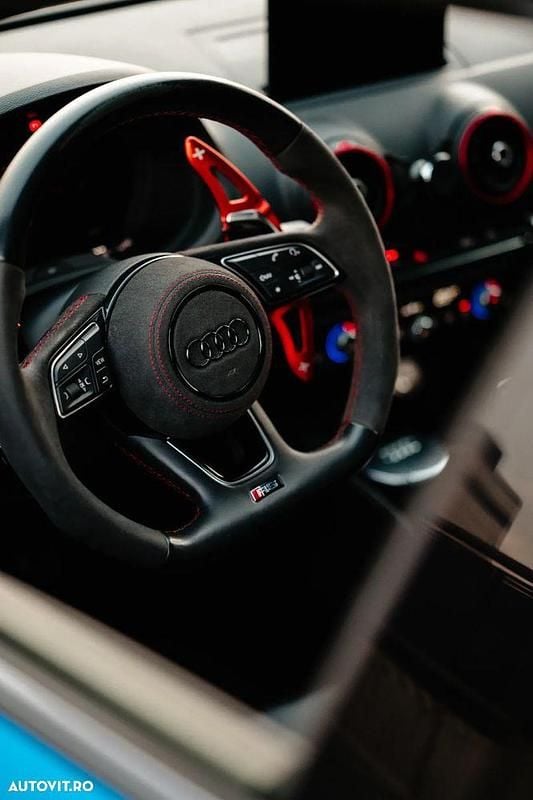 Second-hand Audi RS3 Design 400 CP (294 kW) 2019 Culoarealbastru Berlinǎ