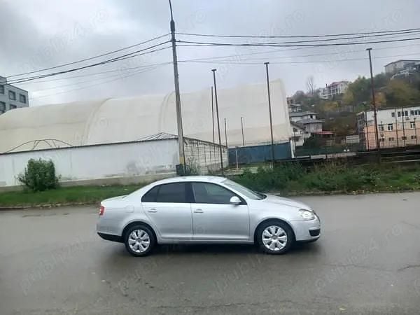 Utilizat 2007 VW Jetta Berlinǎ | 2.690 EUR (Preț OK) - Imagine 1/4