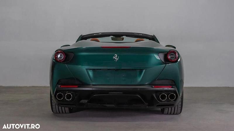 Second-hand Ferrari Portofino 620 CP (456 kW) 2022 Culoareverde Cabrio