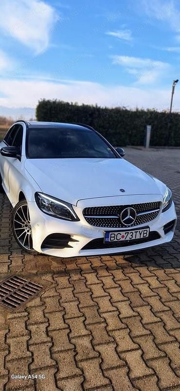 Utilizat 2020 Mercedes A220 Break | 24.990 EUR (Super Preț) - Imagine 1/4