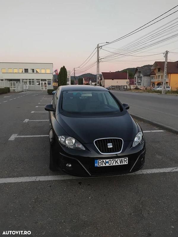 Negru Utilizat 2014 Seat Altea Monovolum | 7.300 EUR (Scump) - Imagine 1/4