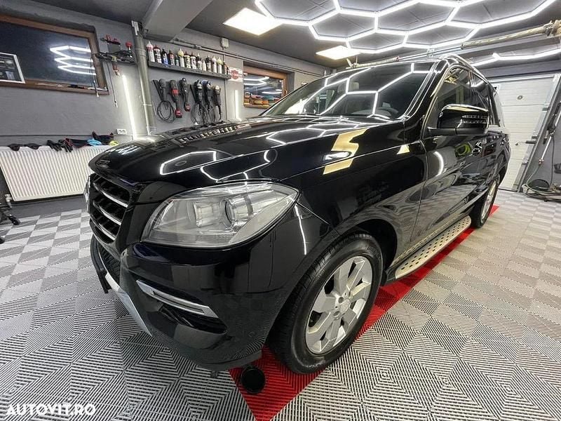 Second-hand Mercedes ML350 258 CP (189 kW) 2011 Culoarenegru SUV
