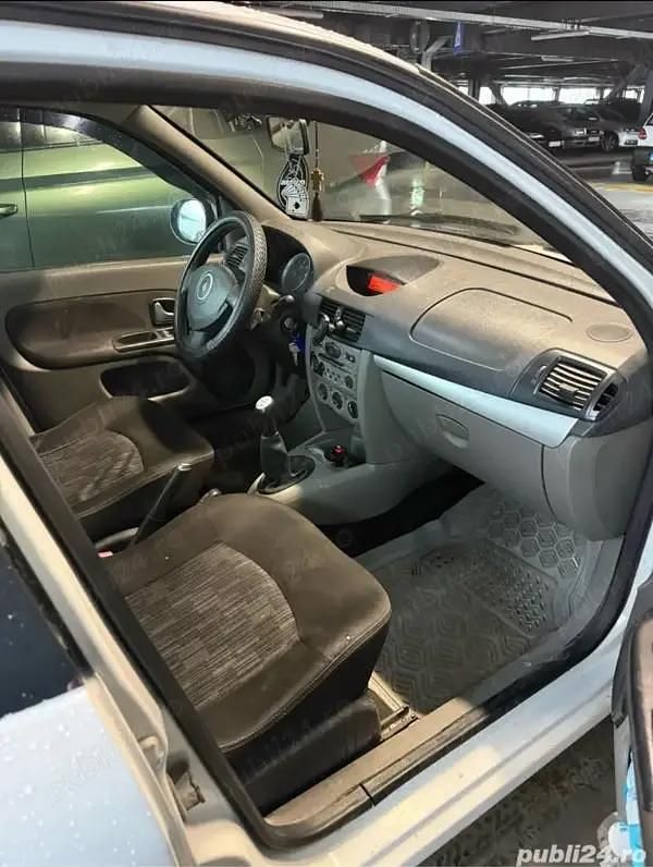 Second-hand Renault Symbol II 80 CP (58 kW) 2009 Berlinǎ