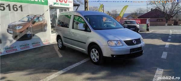 Second-hand VW Caddy 109 CP (80 kW) 2009 Argintiu Monovolum