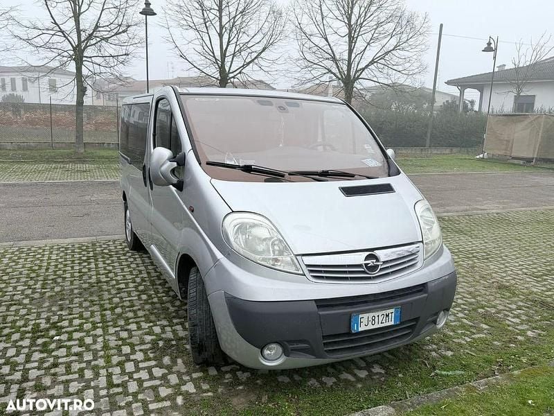 Second-hand Opel Vivaro 114 CP (83 kW) 2011 Culoaregri Monovolum