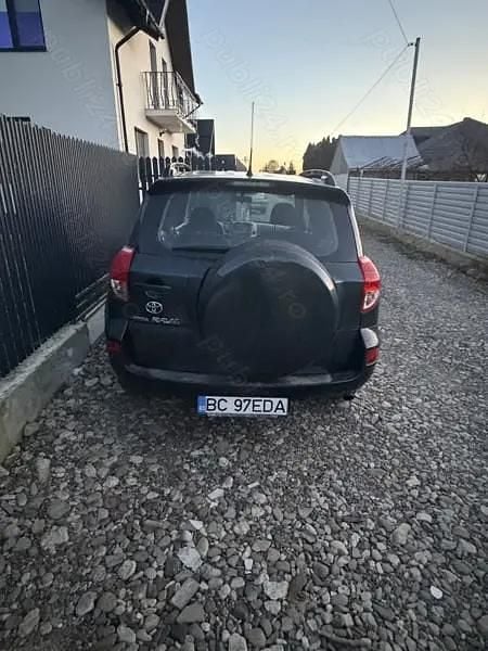 Second-hand Toyota RAV4 177 CP (130 kW) 2006 Verde SUV