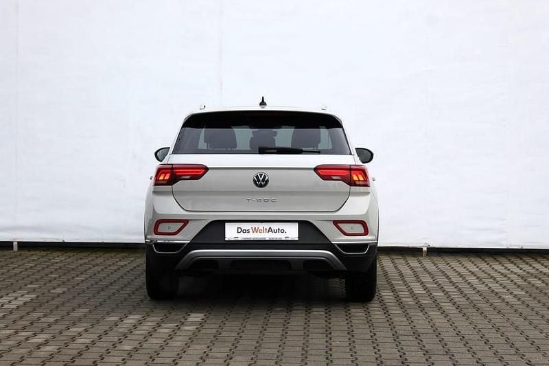 Second-hand VW T-Roc Style 150 CP (110 kW) 2023 Gri mediu  normal SUV