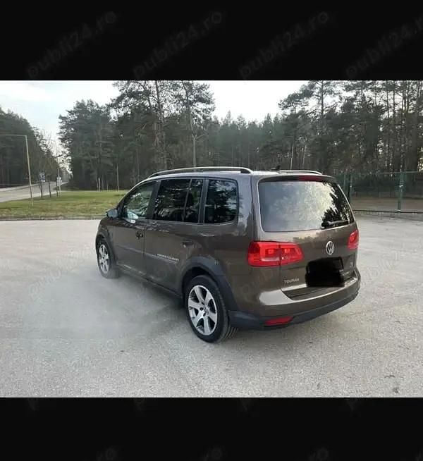 Second-hand VW Touran Cross 125 CP (91 kW) 2012 Monovolum