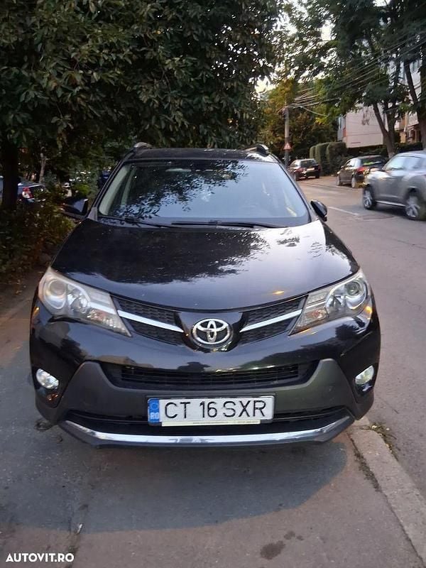 Culoarenegru Utilizat 2013 Toyota RAV4 Comfort SUV | 7.800 EUR (Preț OK) - Imagine 1/4