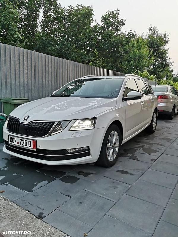 Culoarealb Utilizat 2019 Skoda Octavia Break | 11.350 EUR (Super Preț) - Imagine 1/4