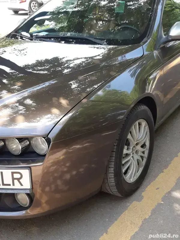 Maro Utilizat 2009 Alfa Romeo 159 Break | 4.600 EUR - Imagine 1/4