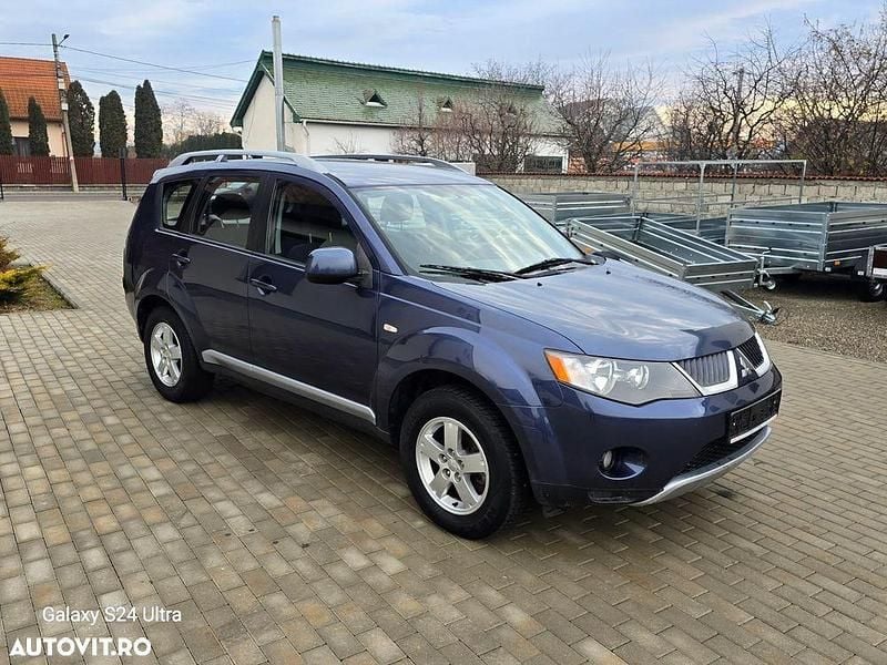Second-hand Mitsubishi Outlander Intense 140 CP (102 kW) 2007 Culoarealbastru SUV