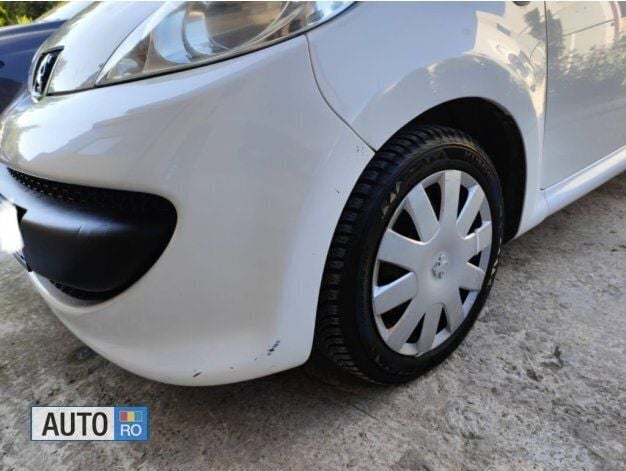 Second-hand Peugeot 107 68 CP (50 kW) 2008 Alb Hatchback