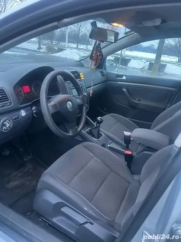 Second-hand VW Golf IV 101 CP (74 kW) 2006 Berlinǎ