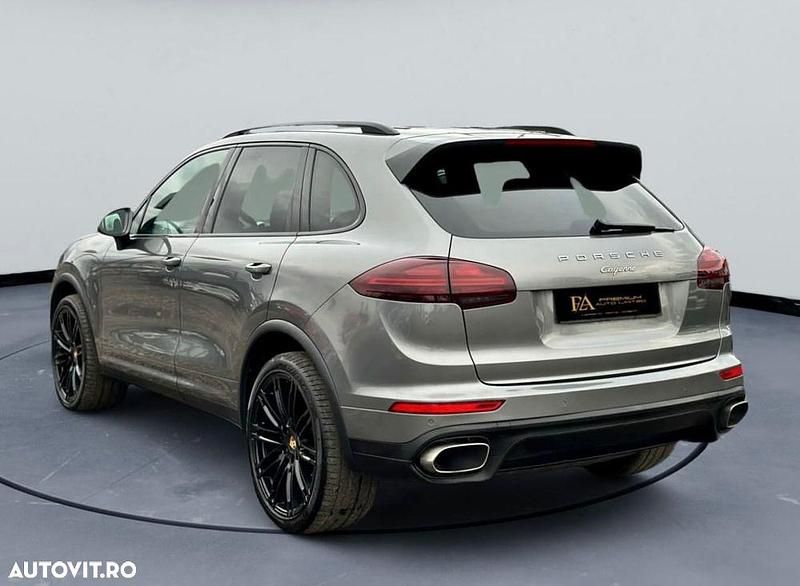 Second-hand Porsche Cayenne 262 CP (192 kW) 2016 Culoaregri SUV