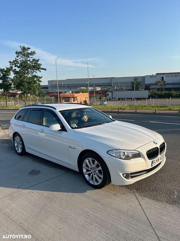 Alb Utilizat 2012 BMW 525 Sport Line Break | 10.350 EUR (Preț OK) - Imagine 1/4