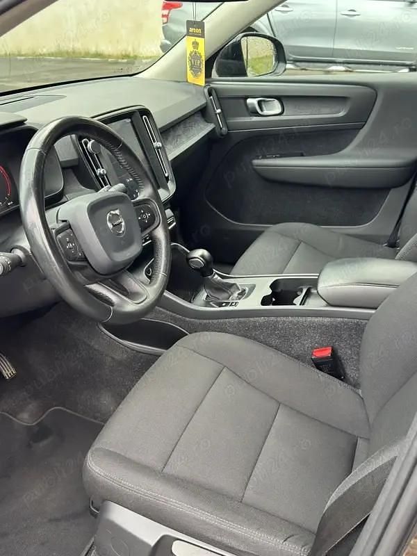 Second-hand Volvo XC40 150 CP (110 kW) 2019 Negru SUV