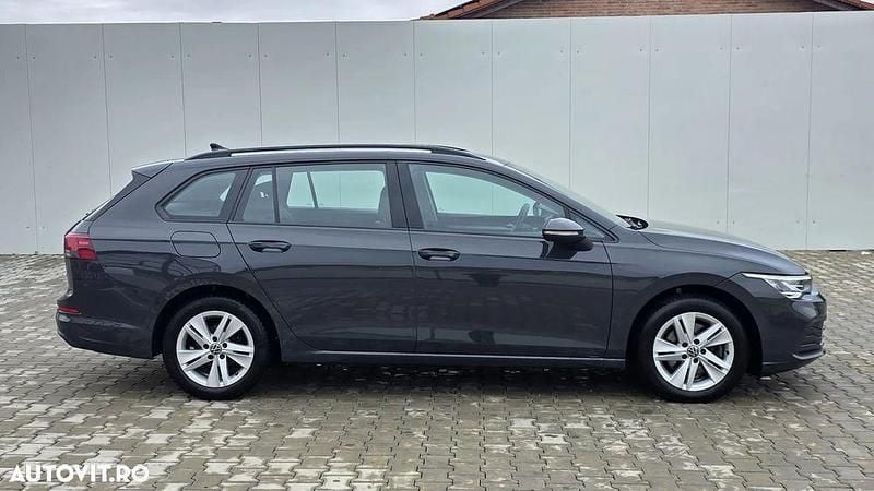 Second-hand VW Golf VIII Life 116 CP (85 kW) 2023 Culoaregri Break