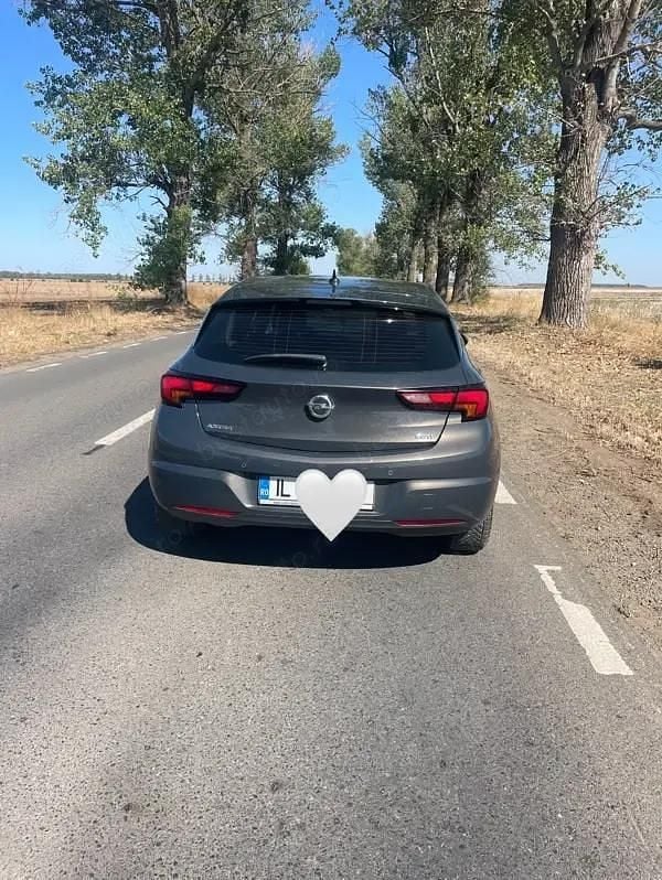 Second-hand Opel Astra 115 CP (84 kW) 2015 Hatchback