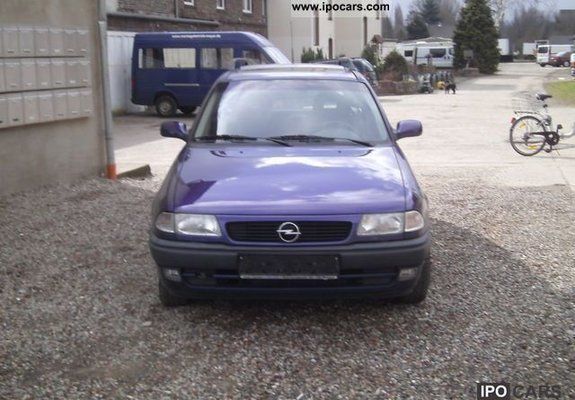 Second-hand Opel Astra 1997 Albastru Break