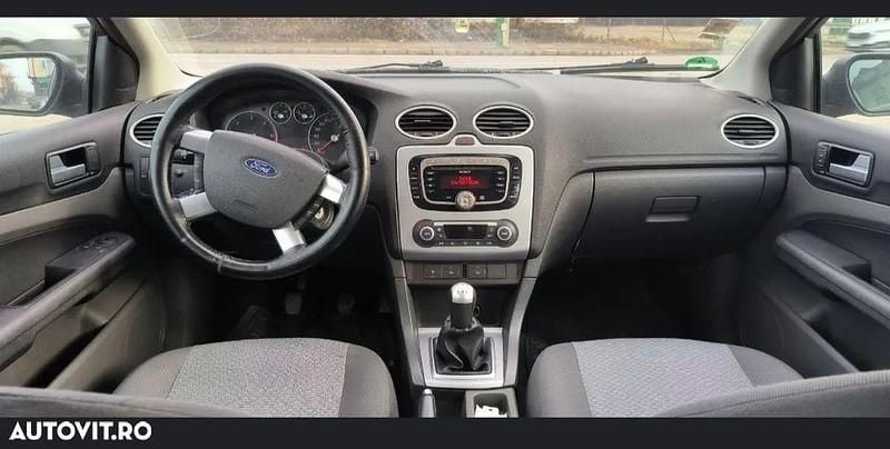Culoarenegru Utilizat 2007 Ford Focus Break | 1.500 EUR (Preț OK) - Imagine 1/4