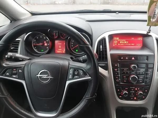 Second-hand Opel Astra 85 CP (62 kW) 2013 Hatchback