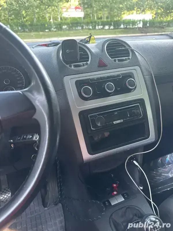 Second-hand VW Caddy 90 CP (66 kW) 2014 Monovolum