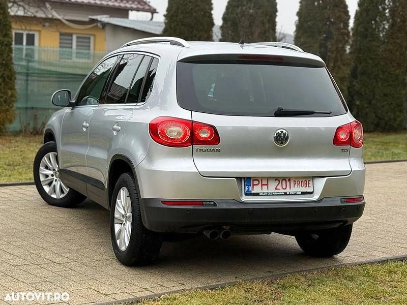 Second-hand VW Tiguan Sportline 140 CP (102 kW) 2011 Culoareargint SUV