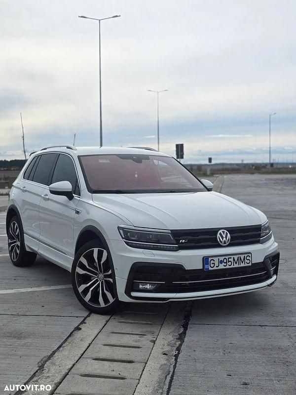 Culoarealb Utilizat 2018 VW Tiguan Highline SUV | 19.990 EUR (Puțin scump) - Imagine 1/4