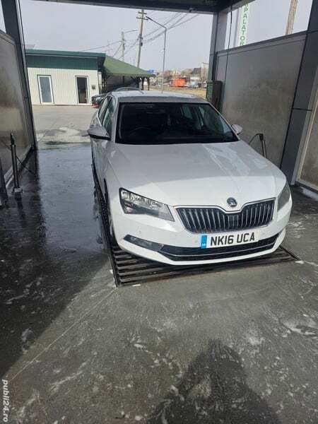 Alb Utilizat 2016 Skoda Superb Break | 4.000 EUR - Imagine 1/4