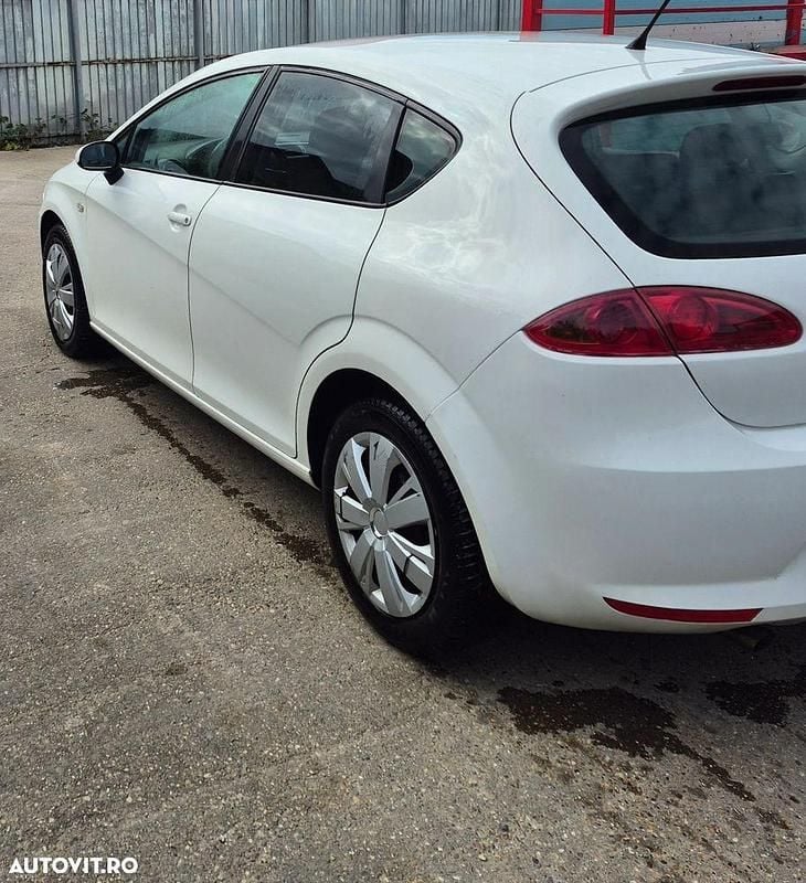 Culoarealb Utilizat 2007 Seat Leon Sport Hatchback | 2.900 EUR (Preț OK) - Imagine 1/4