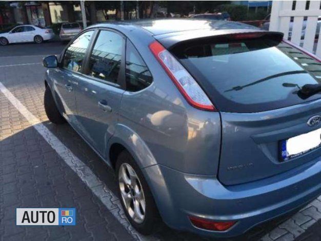 Albastru Utilizat 2008 Ford Focus Hatchback | 5.700 EUR - Imagine 1/4
