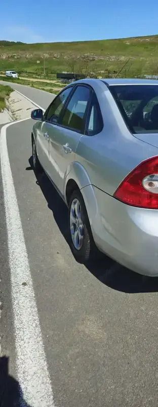 Utilizat 2008 Ford Focus Berlinǎ | 2.500 EUR (Preț OK) - Imagine 1/4