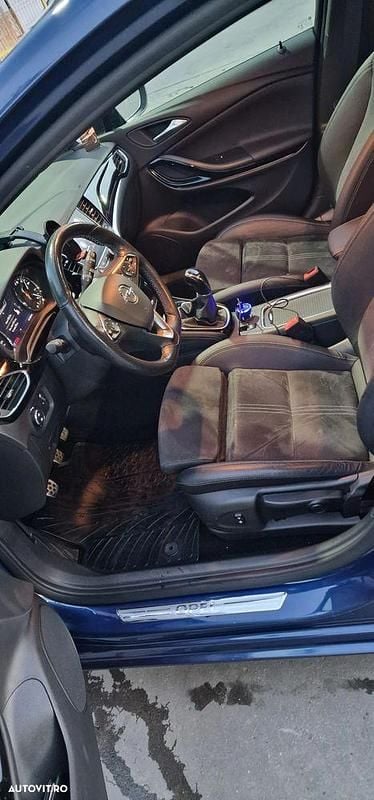 Second-hand Opel Astra Elegance 105 CP (77 kW) 2020 Culoarealbastru Break