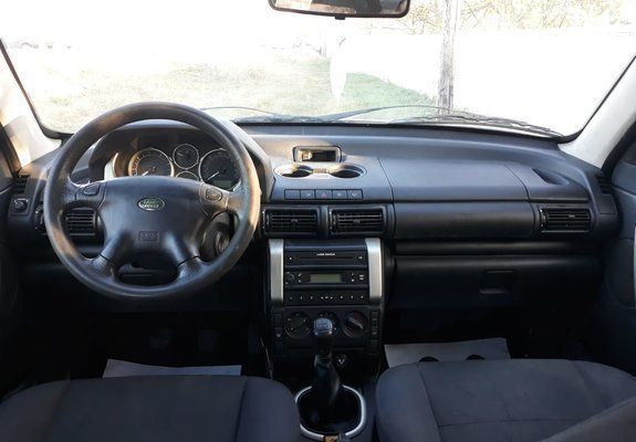 Second-hand Land Rover Freelander 120 CP (88 kW) 2005 Gri SUV