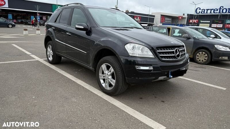 Negru Utilizat 2008 Mercedes ML320 SUV | 4.990 EUR (Preț OK) - Imagine 1/4